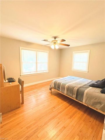 106 Booth RD, Newport News, VA 23606