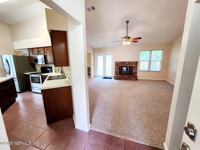 3910 KARISSA ANN Place E, Jacksonville, FL 32223