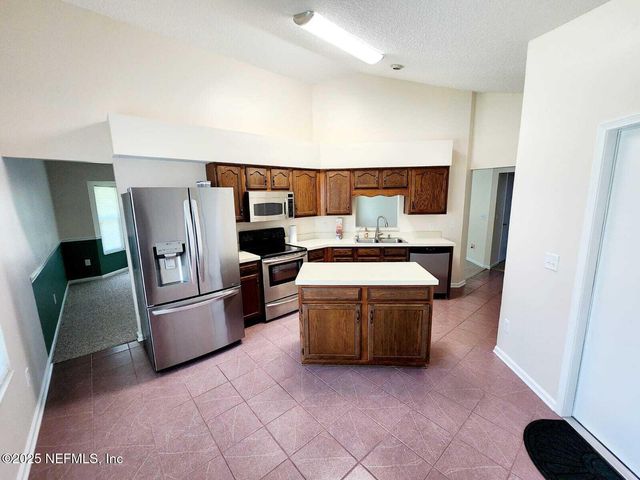 3910 KARISSA ANN Place E, Jacksonville, FL 32223