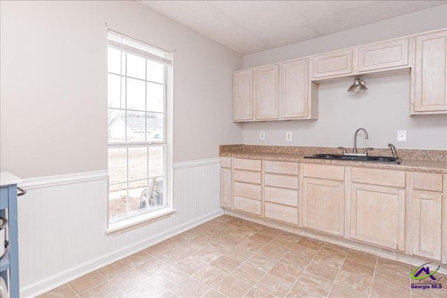 102 Sleepy Lane, Warner Robins, GA 31088