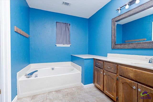 102 Sleepy Lane, Warner Robins, GA 31088