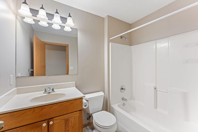 1380 Silver Lake Road NW, New Brighton, MN 55112