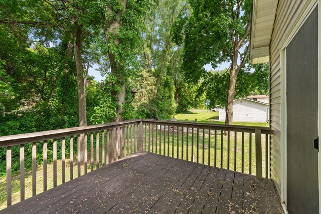 1380 Silver Lake Road NW, New Brighton, MN 55112