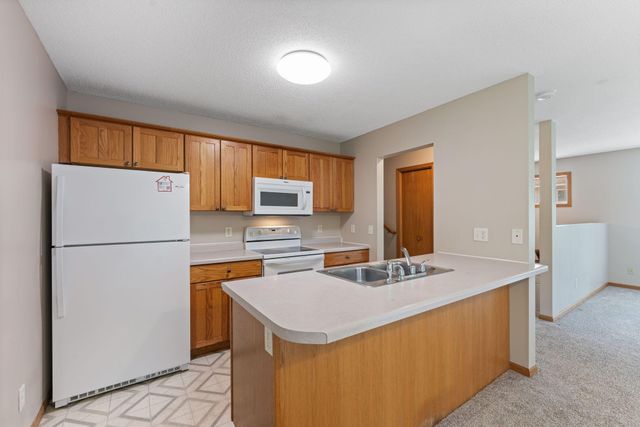 1380 Silver Lake Road NW, New Brighton, MN 55112