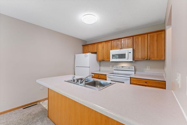 1380 Silver Lake Road NW, New Brighton, MN 55112