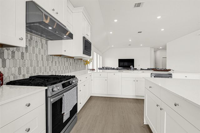 27711 Seascape Village Drive, Katy, TX 77493