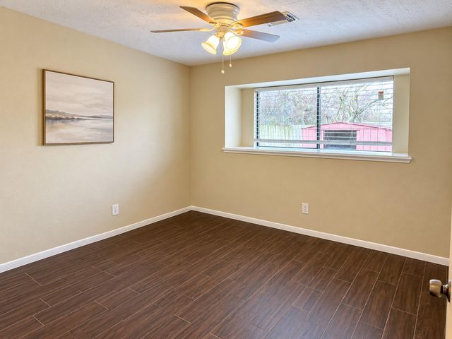 3115 Edgewood, Dickinson, TX 77539