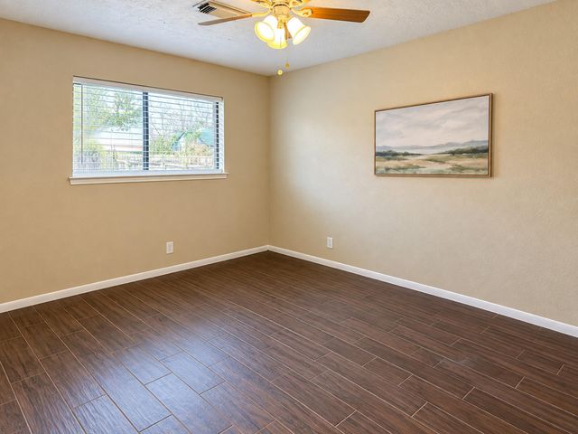 3115 Edgewood, Dickinson, TX 77539