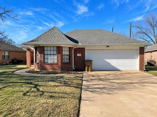 3115 Edgewood, Dickinson, TX 77539