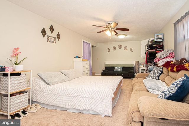 122 W 9TH ST, Front Royal, VA 22630