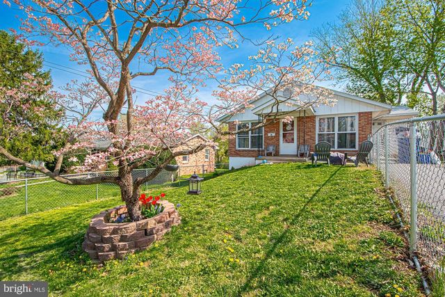 122 W 9TH ST, Front Royal, VA 22630