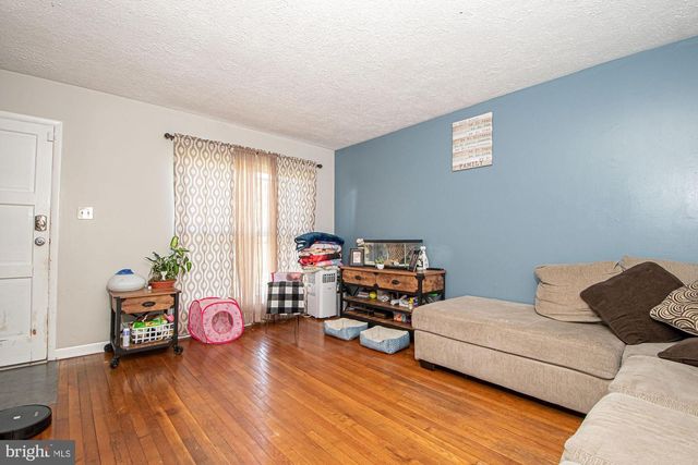 122 W 9TH ST, Front Royal, VA 22630