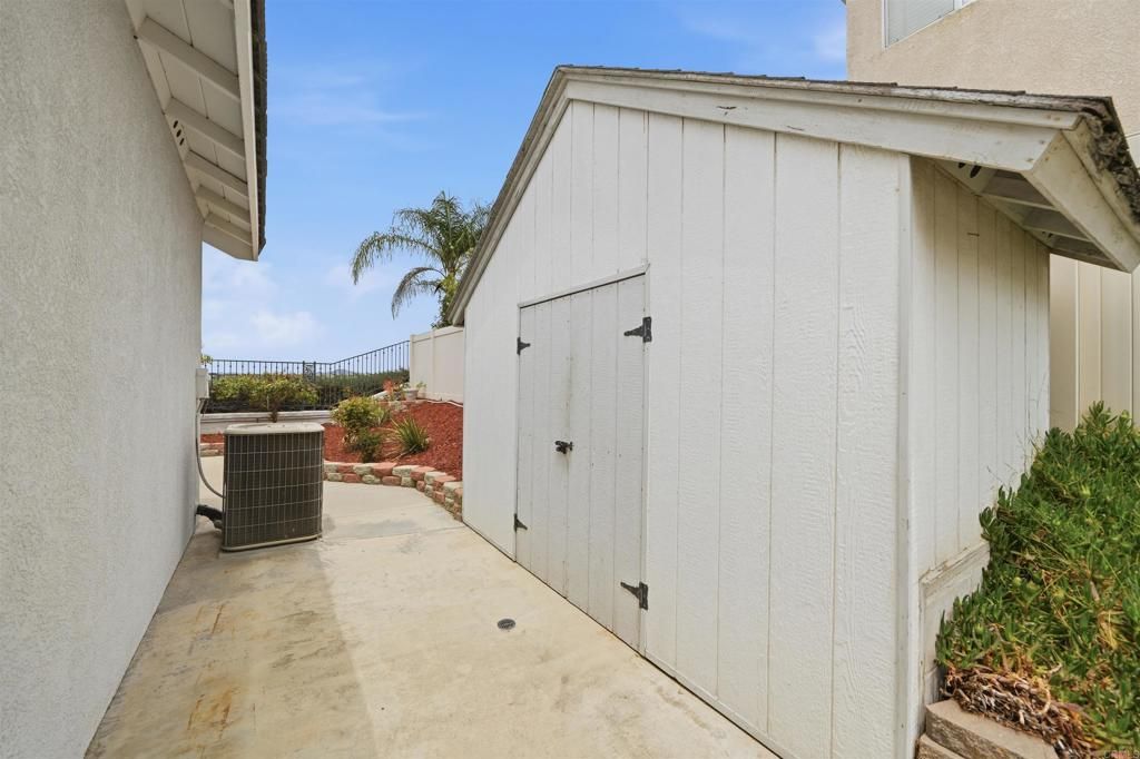 Image 34 of property listing at 32936 Sotelo Drive, Temecula, CA 92592