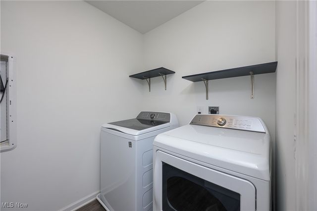 568 Auld Farm Circle, Akron, OH 44320