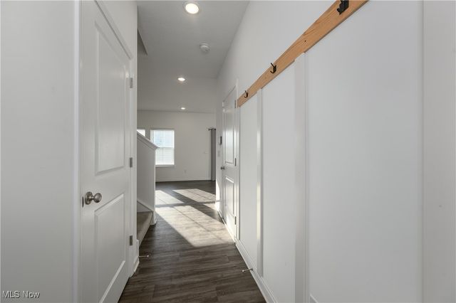 568 Auld Farm Circle, Akron, OH 44320