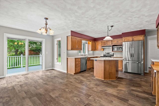 1141 PENDLETON ROAD, Neenah, WI 54956