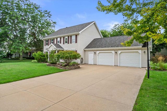 1141 PENDLETON ROAD, Neenah, WI 54956