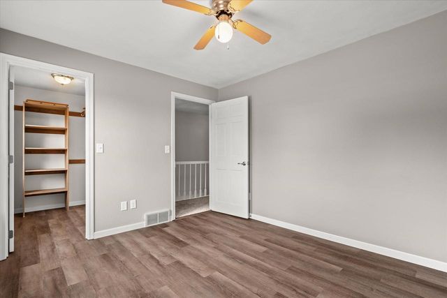 1141 PENDLETON ROAD, Neenah, WI 54956