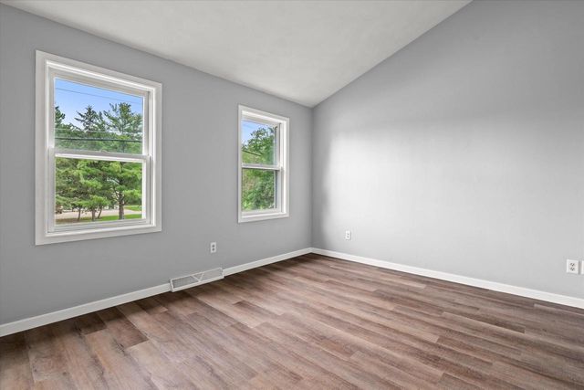 1141 PENDLETON ROAD, Neenah, WI 54956
