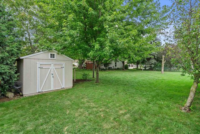 1141 PENDLETON ROAD, Neenah, WI 54956