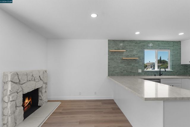 12 Merrimac Pl, Pittsburg, CA 94565