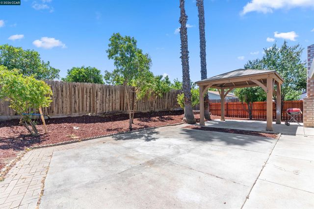 12 Merrimac Pl, Pittsburg, CA 94565