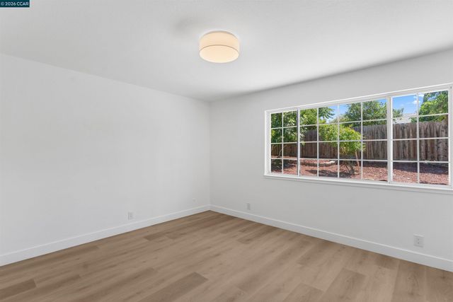 12 Merrimac Pl, Pittsburg, CA 94565