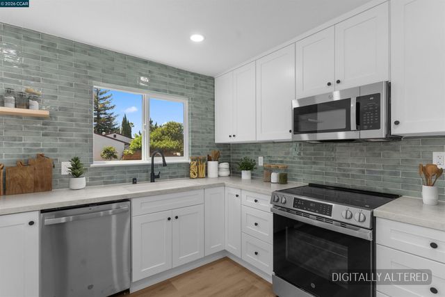 12 Merrimac Pl, Pittsburg, CA 94565