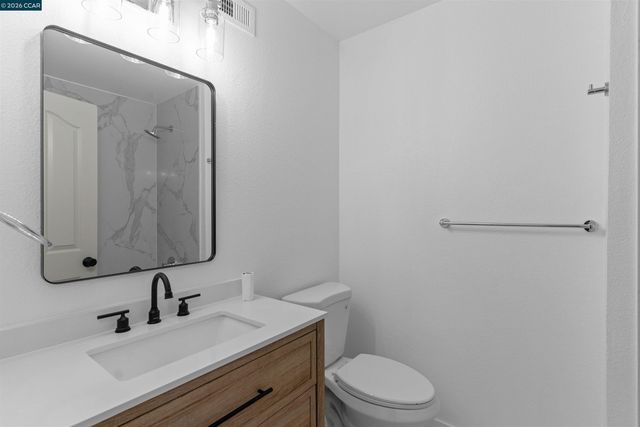 12 Merrimac Pl, Pittsburg, CA 94565