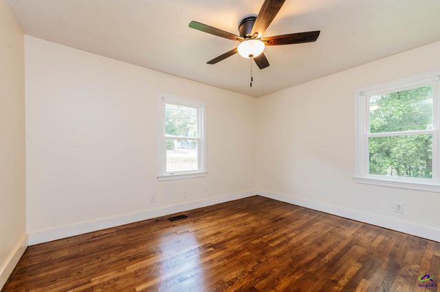 111 benton Avenue, Warner Robins, GA 31088