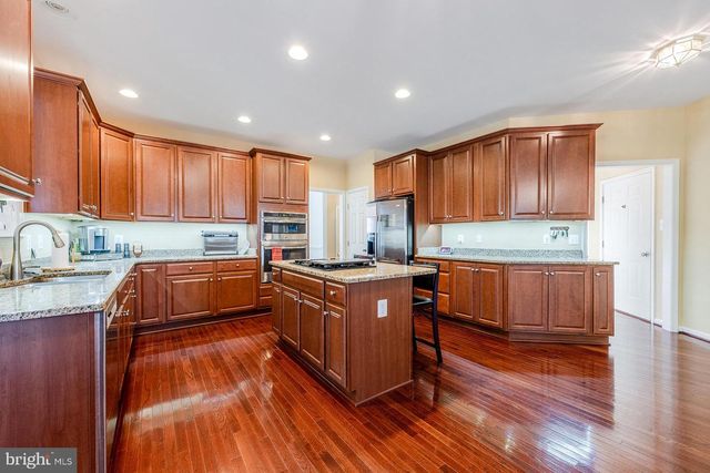 76 LANDMARK DR, Stafford, VA 22554
