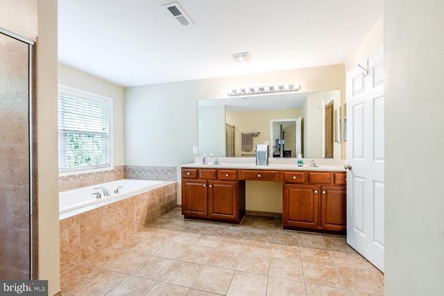 76 LANDMARK DR, Stafford, VA 22554