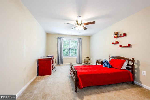 76 LANDMARK DR, Stafford, VA 22554