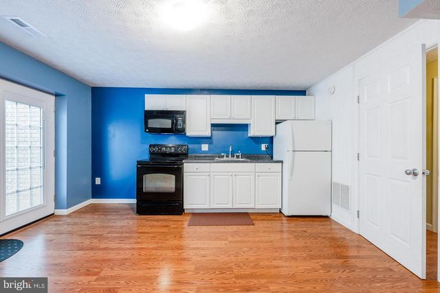 76 LANDMARK DR, Stafford, VA 22554