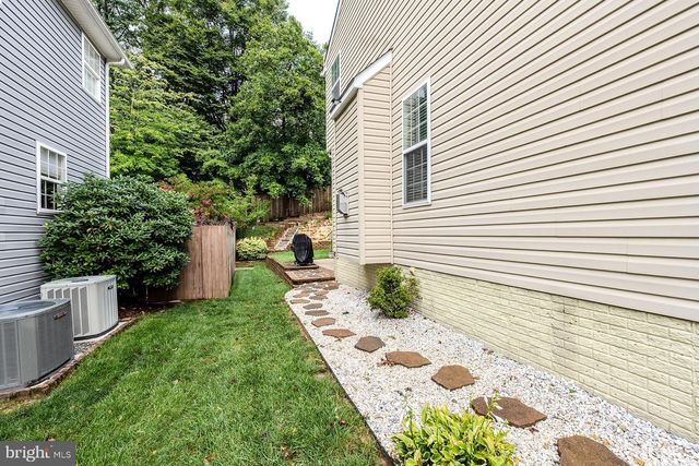 76 LANDMARK DR, Stafford, VA 22554