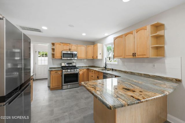 20 Middle Lane, Long Branch, NJ 07740