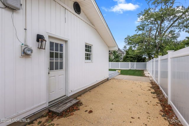 20 Middle Lane, Long Branch, NJ 07740