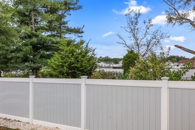 20 Middle Lane, Long Branch, NJ 07740