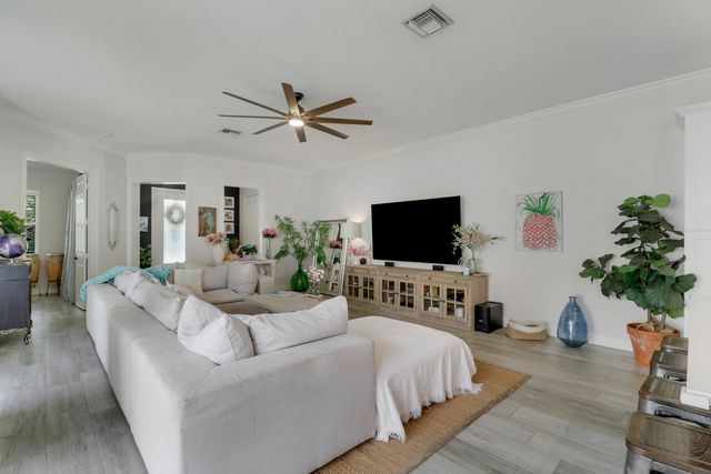 322 Marlberry Circle, Jupiter, FL 33458