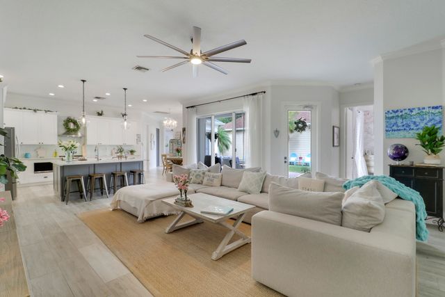 322 Marlberry Circle, Jupiter, FL 33458