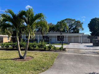 1100 Arizona Avenue, Fort Lauderdale, FL 33312
