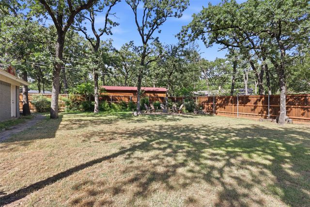 1308 W Redbud Drive, Hurst, TX 76053