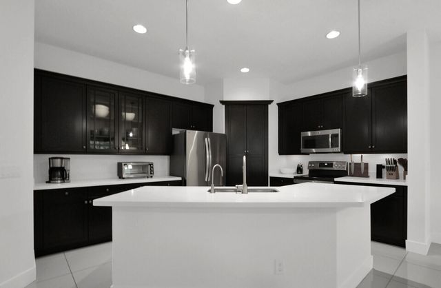 7113 Kensington Court, Palm Beach Gardens, FL 33418