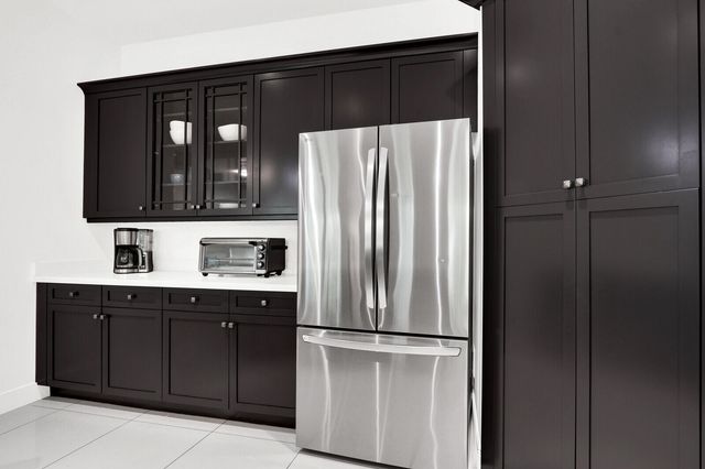 7113 Kensington Court, Palm Beach Gardens, FL 33418