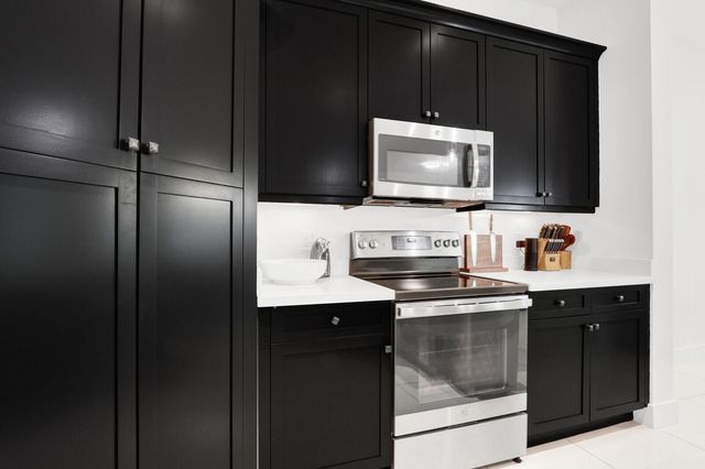 7113 Kensington Court, Palm Beach Gardens, FL 33418