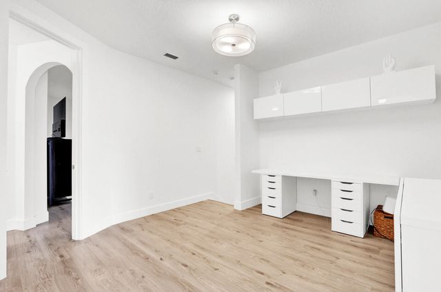 7113 Kensington Court, Palm Beach Gardens, FL 33418