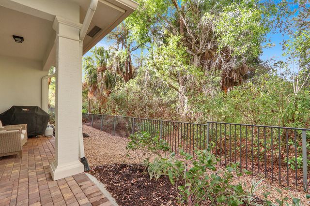 7113 Kensington Court, Palm Beach Gardens, FL 33418