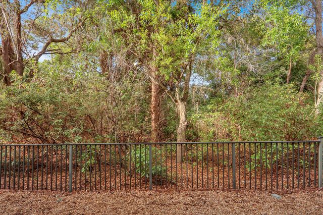 7113 Kensington Court, Palm Beach Gardens, FL 33418