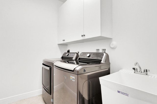 7113 Kensington Court, Palm Beach Gardens, FL 33418