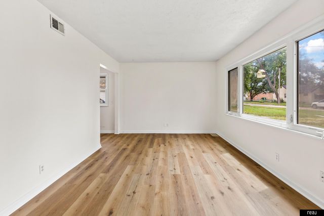 308 W 29th Avenue, Bellevue, NE 68005